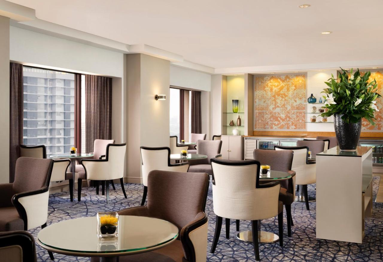 1 King Bed City View Club Lounge Access Room,1398461480:JPEG