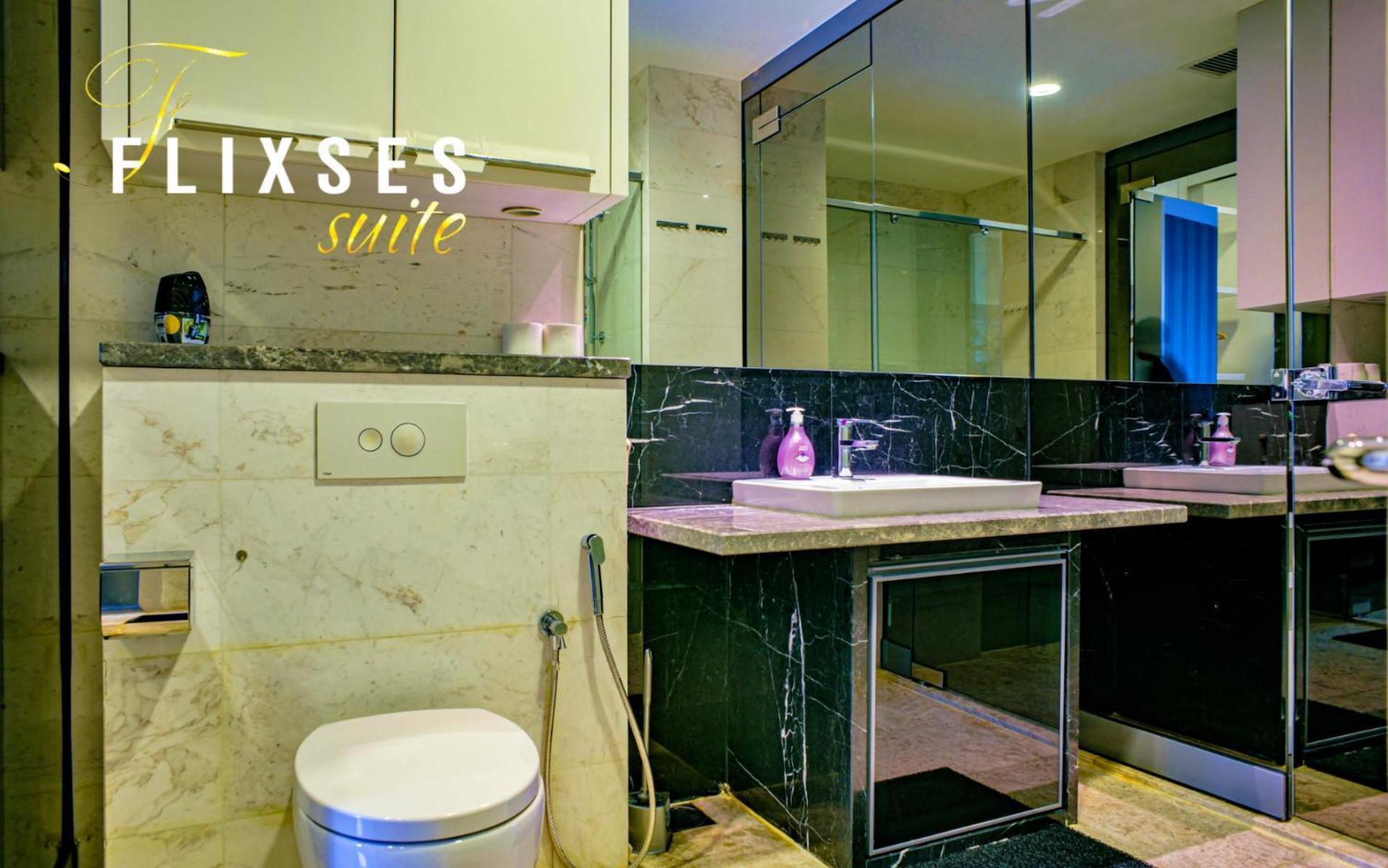 Deluxe King Suite,1605459307:JPEG