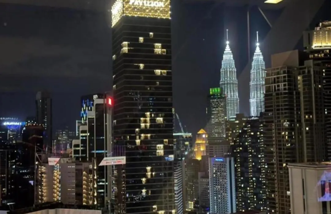 Axon Suites Bukit Bintang Rooftop Swimming Pool-1
