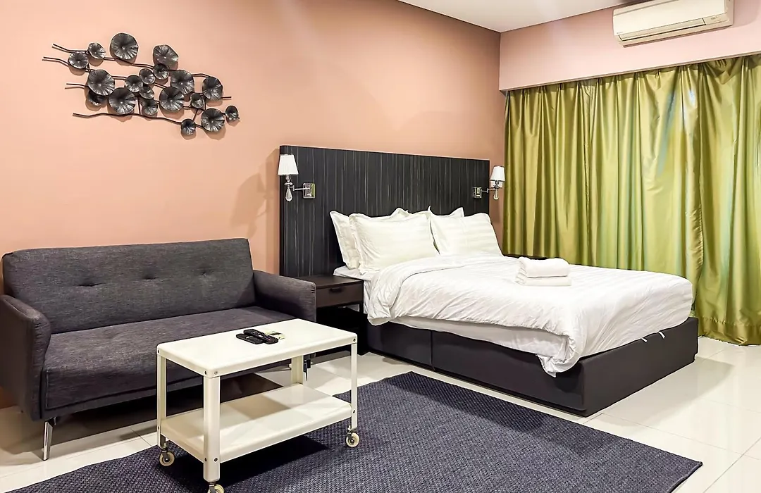 Summer Suites Klcc By Apartx-1