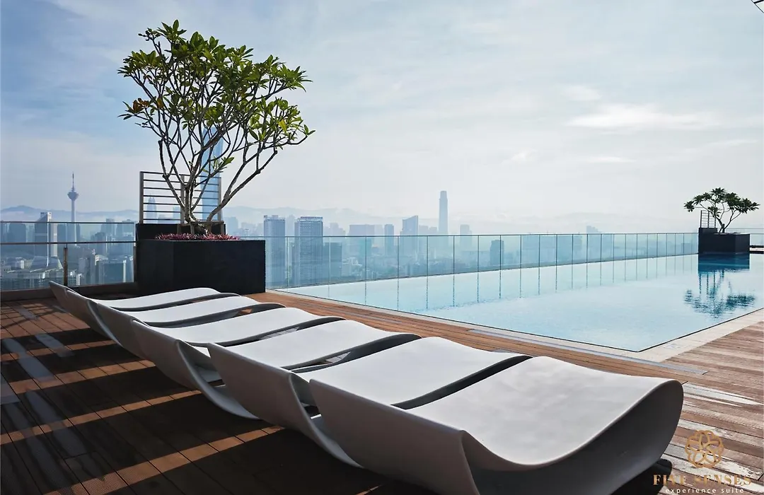 Riveria Premium Kuala Lumpur, Roam-1