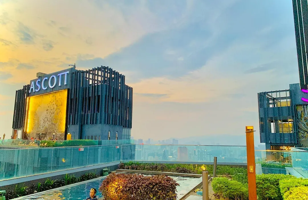 Well-Shaped Suites At Star Klcc-1