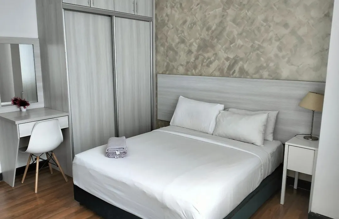 Mercu Summer Suites Klcc By Lumi Homes-1