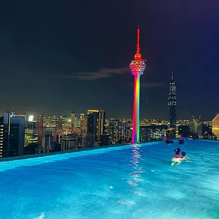 The Platinum Klcc By Moonlight-2