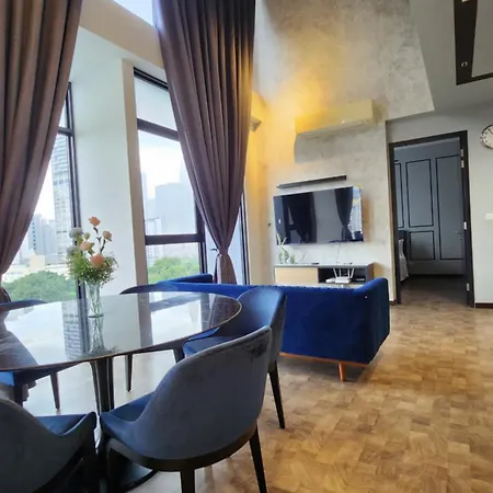 Expressionz Professional Suites By Aurora Summer Suites-2