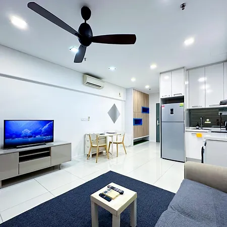 Summer Suites Klcc By Apartx-3