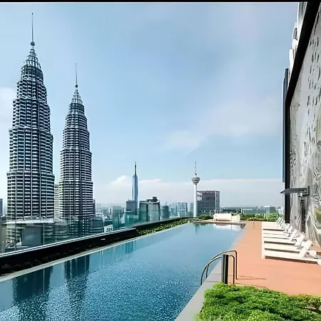 Premier Suites Twin Towers At Star Residences-3