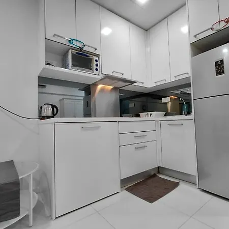 Ihomes33 Summer Suites Klcc Lrt, 2-4 Pax-2