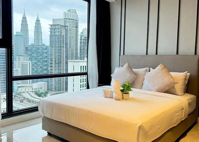 Axon Infinity Pool Kl