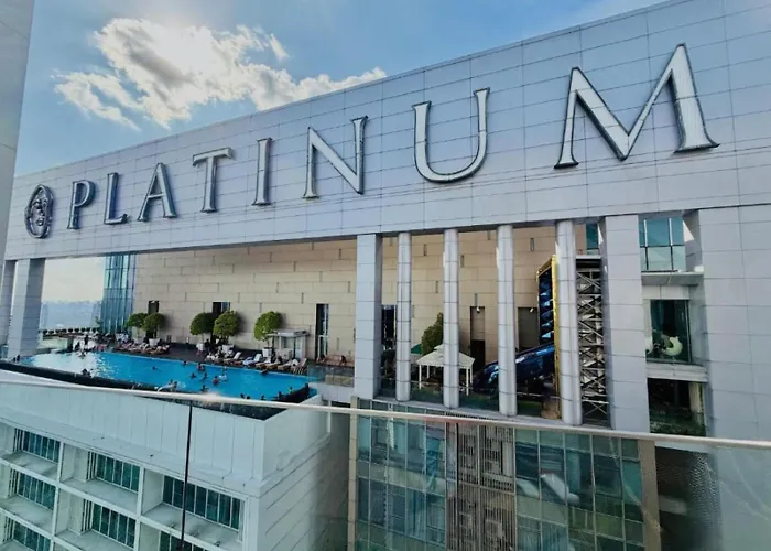 The Platinum Suites Klcc By Sky Pool