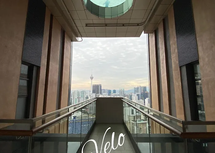 Infinity Pool Suite Bukit Bintang Lalaport Bbcc Kuala Lumpur, Ma­lay­sia