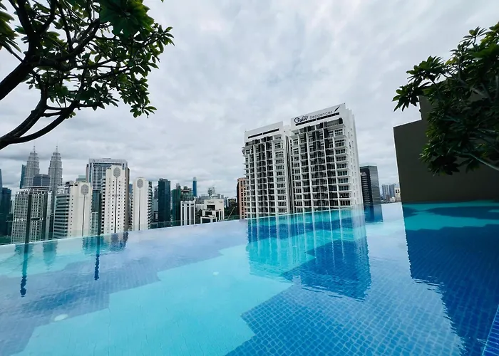 Majestic Residence Klcc Luxury Pool