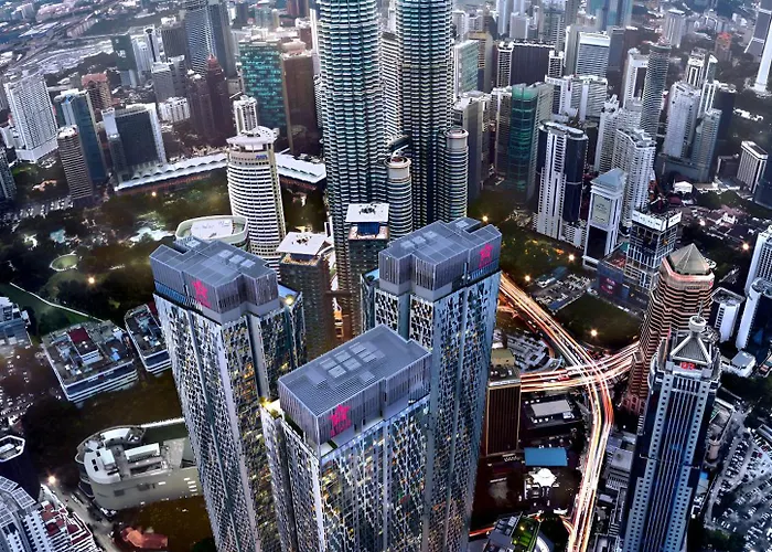 Star Holiday Sky Pool Klcc