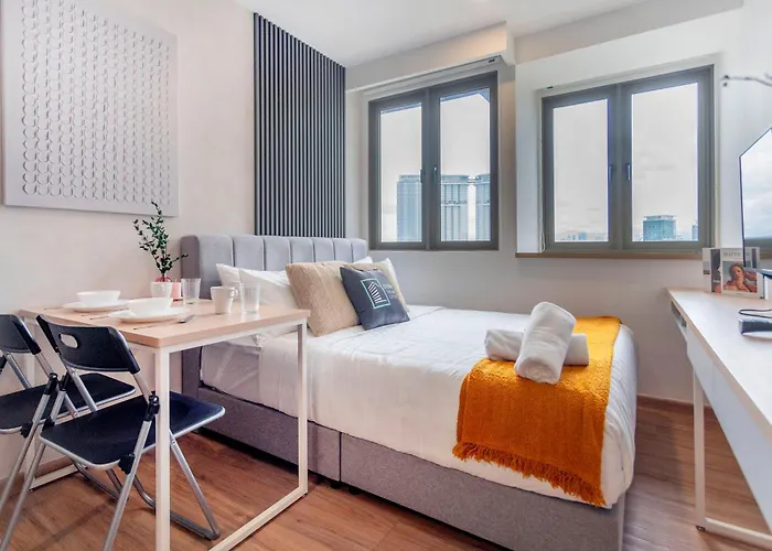 Riveria City Near Kl Sentral With 118 View Sky Infinity Pool By Cobnb Kuala Lumpur, Ma­lay­sia