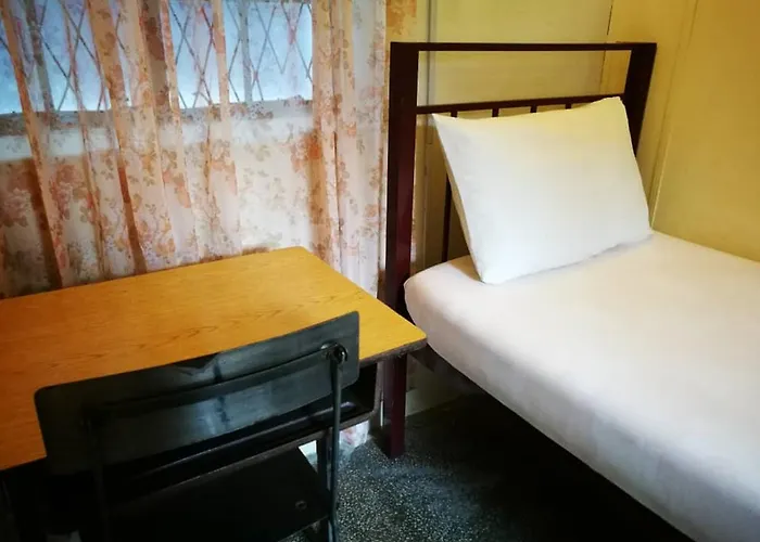 Grocer'S Inn Backpackers Guesthouse